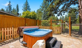 19657 Hiller Dr, Bend, OR 97702