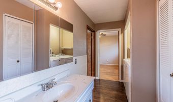 906 TOWNSEND Ave, Aztec, NM 87410