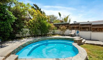 6438 Ivarene Ave, Los Angeles, CA 90068