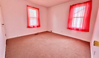 569 Broadway St, Austin, IN 47102