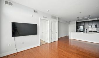 915 N PATRICK St 507, Alexandria, VA 22314
