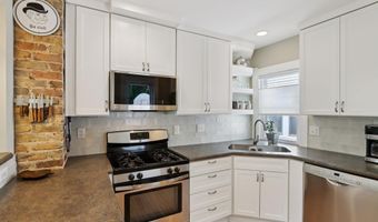 109 N 5th St, Madison, WI 53704