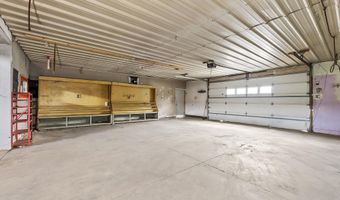 1858 W Auburn Dr, Auburn, IN 46706