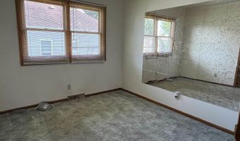904 D Ave E, Albia, IA 52531