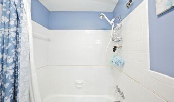 59 Old Lyme Dr 3, Amherst, NY 14221