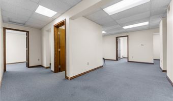 600 Commerce Dr, Coraopolis, PA 15108