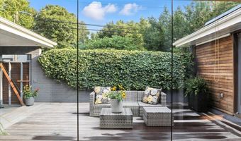 3531 YUMA St NW, Washington, DC 20008