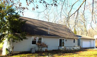 880 W Mashie Ct, Angola, IN 46703