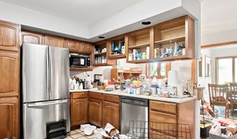 27050 W Wilmot Rd, Antioch, IL 60002