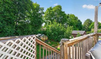 48 6th St, Bangor, ME 04401
