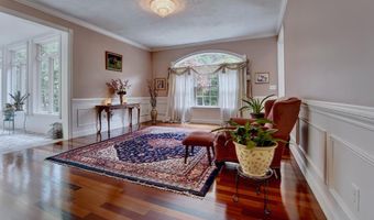 8 Meeting Rock Dr, Atkinson, NH 03811