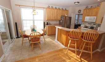 20 Turtle Crk 20, Barnegat, NJ 08005