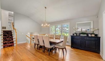 51 Normandy Ct, Middletown, NJ 07748