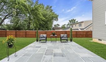 41 Avondale Ln, Aberdeen, NJ 07747