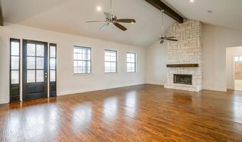 101 Consolation Dr, Millsap, TX 76066