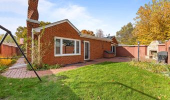 1002 Carroll Ave, Ames, IA 50010