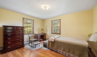 198 Crown St, Bristol, CT 06010
