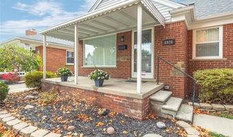 8928 Becker Ave, Allen Park, MI 48101