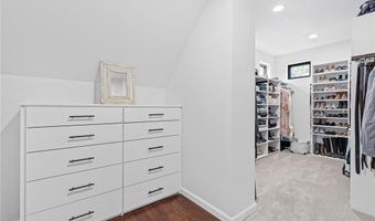 401 River Ln, Anoka, MN 55303