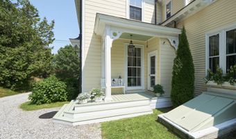 208 High St, Belfast, ME 04915