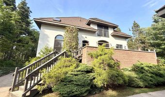 5912 5 Mile Pt Rd, Allouez, MI 49805