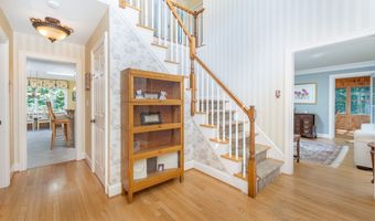 56 Larkspur Ln, Bristol, CT 06010
