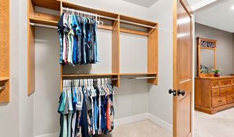 3235 Lakeview Dr, Allegan, MI 49010