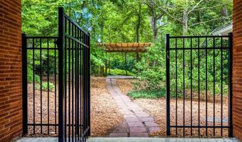 1571 Fama Dr NE, Atlanta, GA 30329