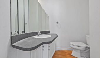 94 OCEANSIDE Dr, Atlantic Beach, FL 32233