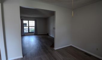 2414 Hiddencrest Ln 115, Ballwin, MO 63021