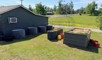 819 N MAPLE St, Adamsville, TN 38310