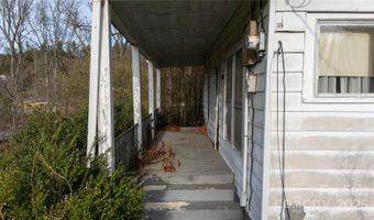 141 Burleson Dr, Bakersville, NC 28705