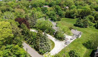 50 0 Indian Trl, Barnstable, MA 02630