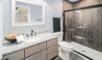 5910 SW 9th St, Lincoln, NE 68523