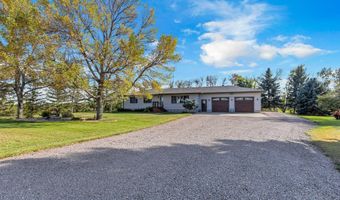38397 Richmond Heights Dr, Aberdeen, SD 57401