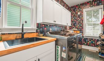 4 Waterbird Dr, Beaufort, SC 29907