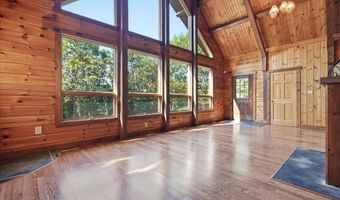 14 E Point Rd, Albrightsville, PA 18210