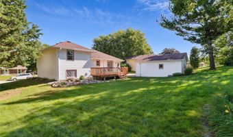 1619 HyVue St, Adel, IA 50003
