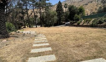 446 Devonwood Rd, Altadena, CA 91001