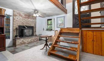 81 Shippee Rd, East Greenwich, RI 02818