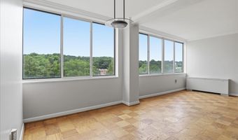 6641 WAKEFIELD Dr 703, Alexandria, VA 22307