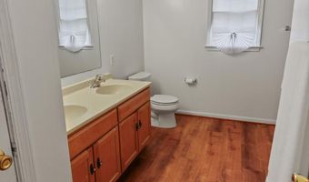 7 PIN OAK Dr, Dover, DE 19904