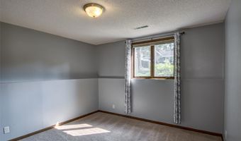608 Manor Ct, Altoona, WI 54720