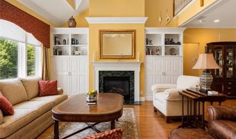 36 Overlook Dr 36, North Kingstown, RI 02852