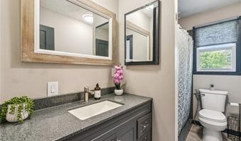 2300 Seiler Rd, Alton, IL 62002