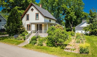 21 Elm St, Belfast, ME 04915
