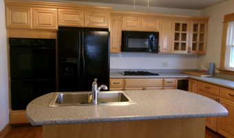 102 E 12th St, Atlantic, IA 50022