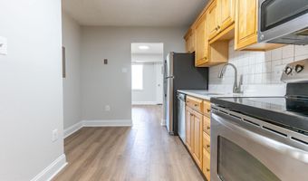 200 N PICKETT St 311, Alexandria, VA 22304