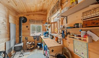 3 New England Rd, Abbot, ME 04406