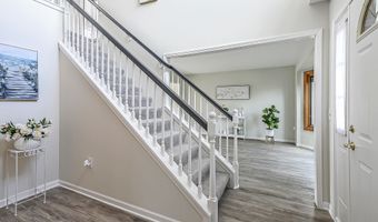 2400 Rockport Ct, Ann Arbor, MI 48103